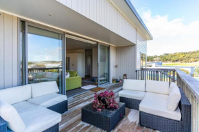 Sun Chaser's Lookout - Mangawhai Heads Home